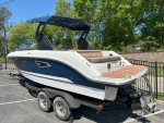 2018 Sea Ray 230 SLX