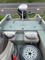 2000 Bass Tracker V16