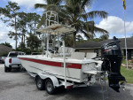 2013 CAROLINA SKIFF Ultra Elite Series 21 Suzuki 140 hp 4-Stroke