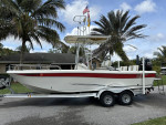 2013 CAROLINA SKIFF Ultra Elite Series 21 Suzuki 140 hp 4-Stroke
