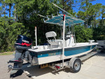 Maverick Hewes Pathfinder 2200v Bay boat