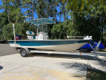 Maverick Hewes Pathfinder 2200v Bay boat