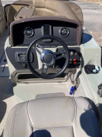 2018 Premier 230 SunSation - Tri-Toon
