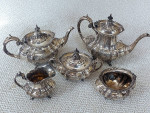 Vintage REED & BARTON No. 663 Hampton Court Shield Sterling Silver Set