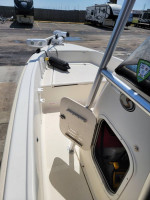 2004 Scout 175 Sportfish 17'5.
