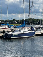 1985 Hunter 23