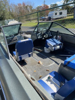17.5' Ebbtide Ski/Fishing Boat