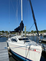 1999 Hunter 280 Sailboat