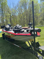 2021 Tracker Pro 190 Tournament Edition fishing boat
