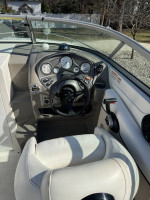 Rinker 246 Captiva Cuddy Cabin Boat