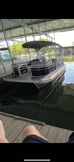 20FT 2021 Bennington SLV (Black) 90HP yamaha outboard