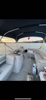 20FT 2021 Bennington SLV (Black) 90HP yamaha outboard