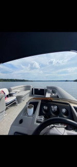 20FT 2021 Bennington SLV (Black) 90HP yamaha outboard