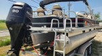Pontoon Boat Sun Tracker 22 ft DLX 2013