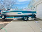 Beautiful Original Reinell 184 ski boat