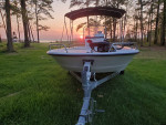 Indestructible, unsinkable Triumph 1700 Skiff **Best Crabbing/Fishing