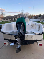 Boston Whaler 23' Outrage