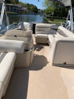 2013 Sweetwater 22’ Pontoon