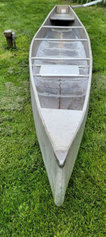16 FT Flat back Canoe