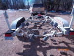 1987 tandem boat trailer in nice conditiopn