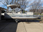 20ft Pontoon 40hp honda with karavan bunk trailer