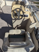 20ft Pontoon 40hp honda with karavan bunk trailer