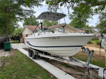 2002 Cobia 215
