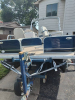 22ft pontoon and trailer for sale.