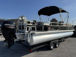 2019 Sun Tracker Fishin Barge 24 DLX Pontoon Boat w/Mercury 150HP 4S
