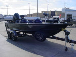 2024 LUND 1875 PRO V BASS XS W 200 PRO XS
