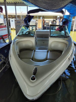 2004 Caravelle ski boat