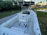 2000 Boston Whaler 260Super Clean boat