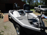 1993 Astro TF18 Bass Boat