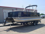 2023 BENTLEY 220 FISH N CRUISE W 115 COMMAND THRUST