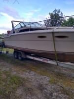 1986 Sea Ray 300 Express Cruiser  30 ft with trailer