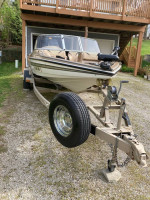 2002 VIP Convertible Fish & Ski