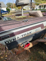 1983 Fiberglas Bass Boat