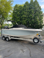 2022 Beautiful Robalo R207 w/200HP 4.2L Yamaha VMax SHO