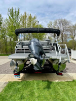 2022 Bennington 22 LSB Pontoon New Trailer and Sealegs