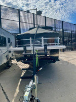 2022 Bennington 22 LSB Pontoon New Trailer and Sealegs