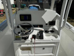 SEA HUNT 235 SE ULTRA