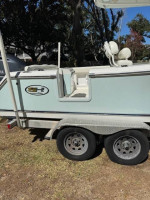 SEA HUNT 235 SE ULTRA