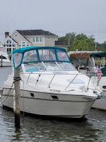 27' Maxum with slip for season, many updates!