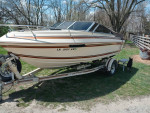 Vintage 1983 Sun runner 18'4,  cuddy cabin.excellent cond.