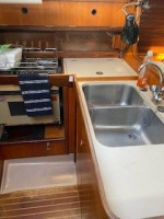 1986 345 Beneteau Sailboat