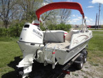 2005 Lowe TH224 Deck Boat