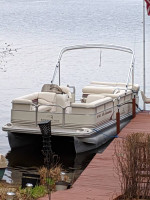 Bennington Pontoon Boat