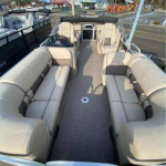 2022 SUN TRACKER PARTY BARGE 22 DLX