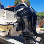 2503CC TROPHY PRO CENTER CONSOLE
