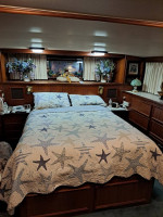 Hatteras Motor Yacht 58